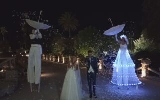 Spettacolo trampolieri luminosi in abito sposi, matrimonio Lecce