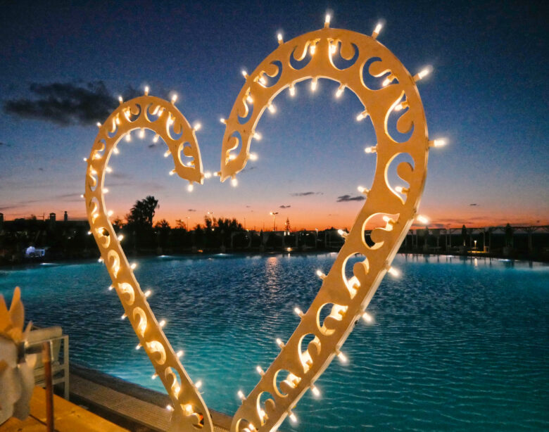 Spettacolo cuore luminarie – Puglia Artisti di strada