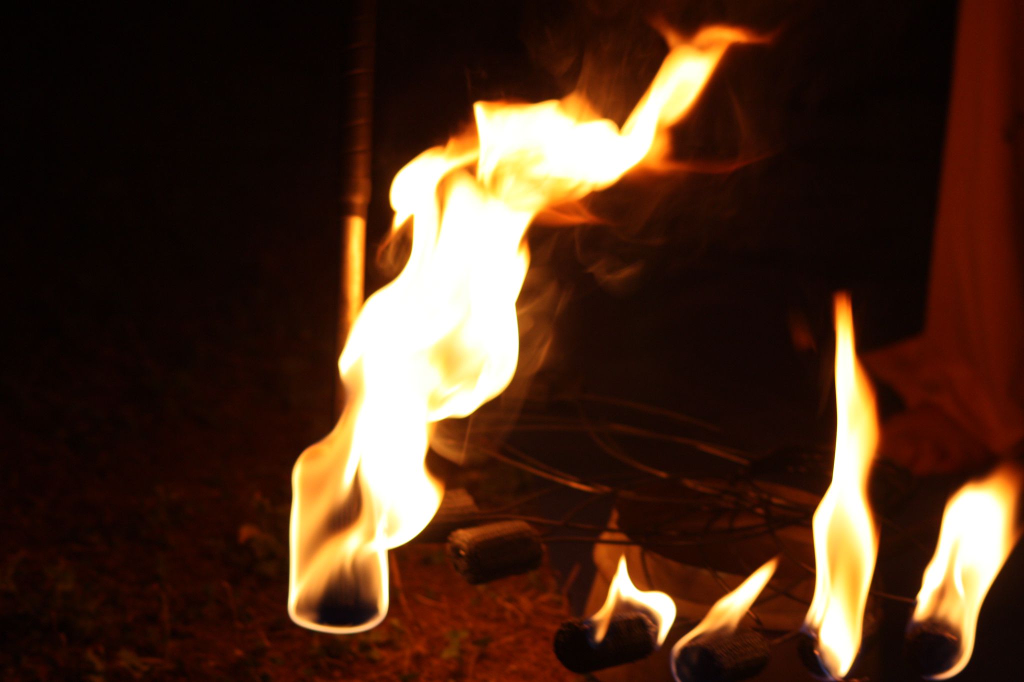 Artisti del fuoco, sputafuoco e mangiafuoco