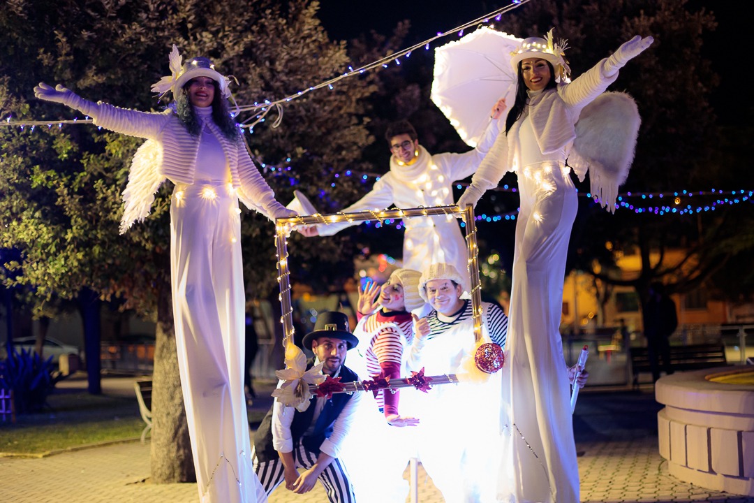 PARATA ITINERANTE CIRCONDATI DA SOSPETTI CIRCENCI