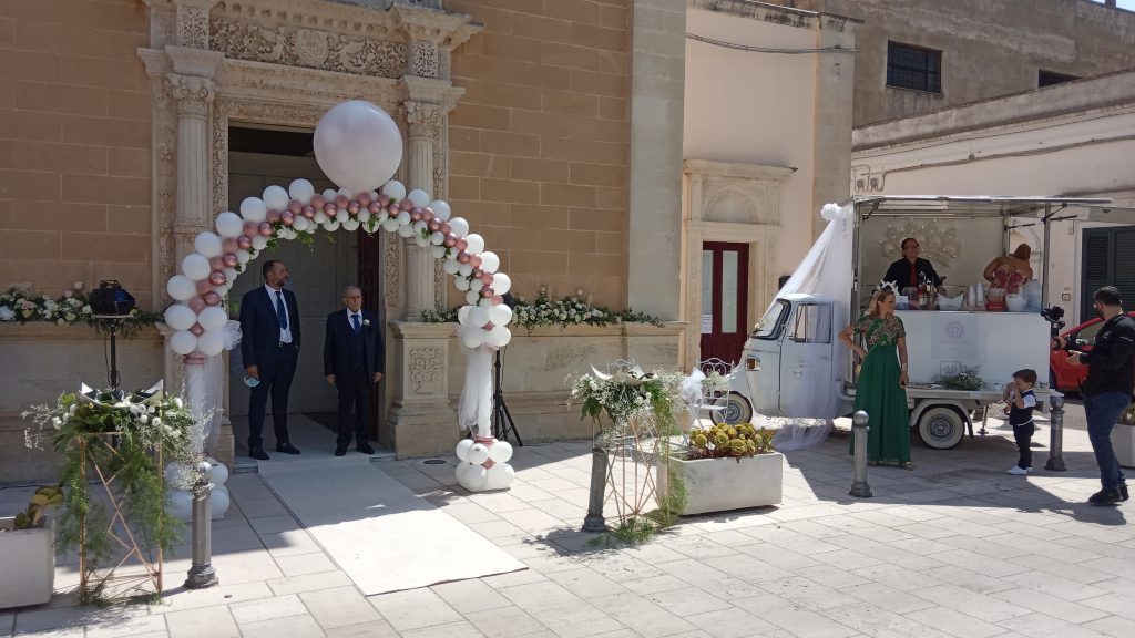 Allestimenti di palloncini per feste, inaugurazioni, matrimoni, eventi  speciali