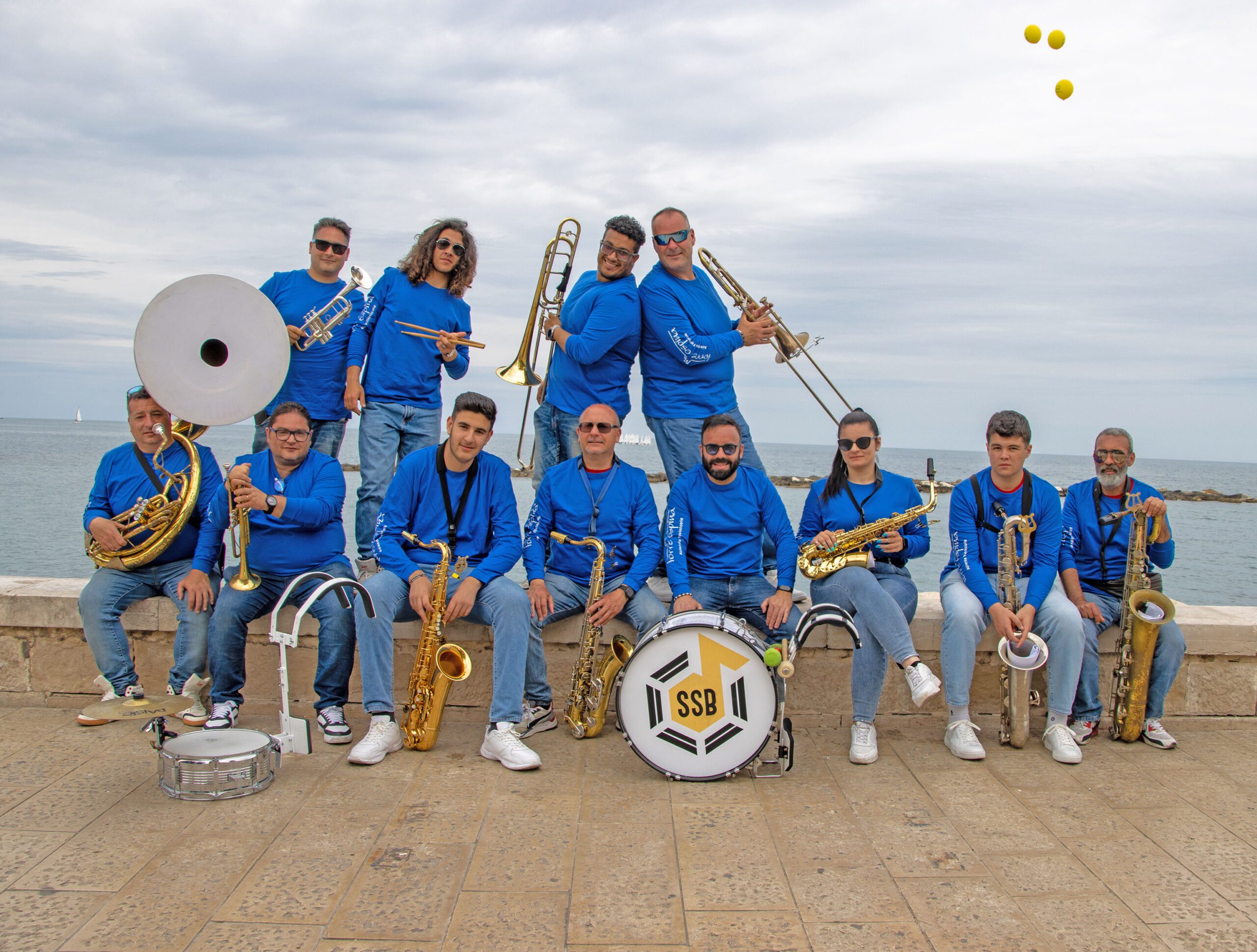 Street Band e artisti di strada Trampolieri