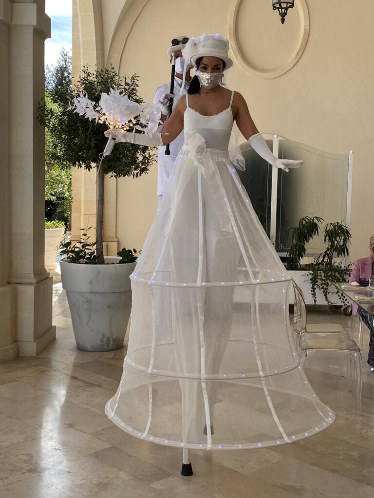 Trampolieri Sposo Sposa - Artisti di strada Puglia Matrimonio - RICEVIMENTI NEW LIONS - Barletta