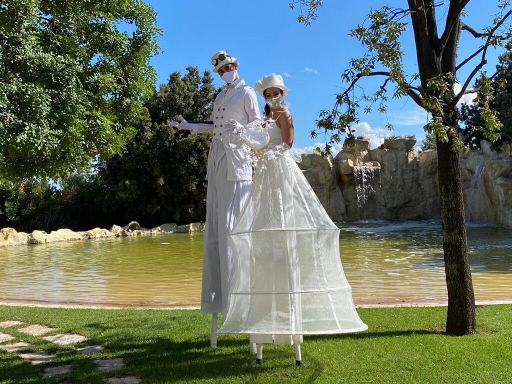 Trampoli Sposo Sposa - Artisti di strada Puglia Matrimonio