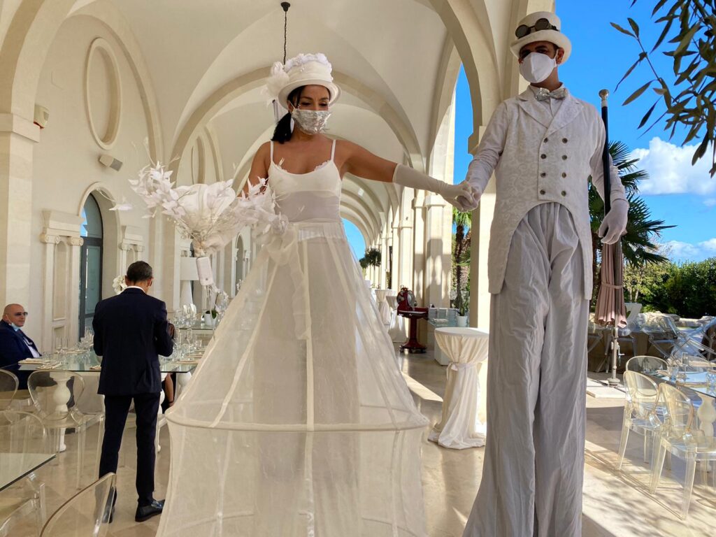 Trampolieri Sposo Sposa - Artisti di strada Puglia Matrimonio - RICEVIMENTI NEW LIONS - Barletta