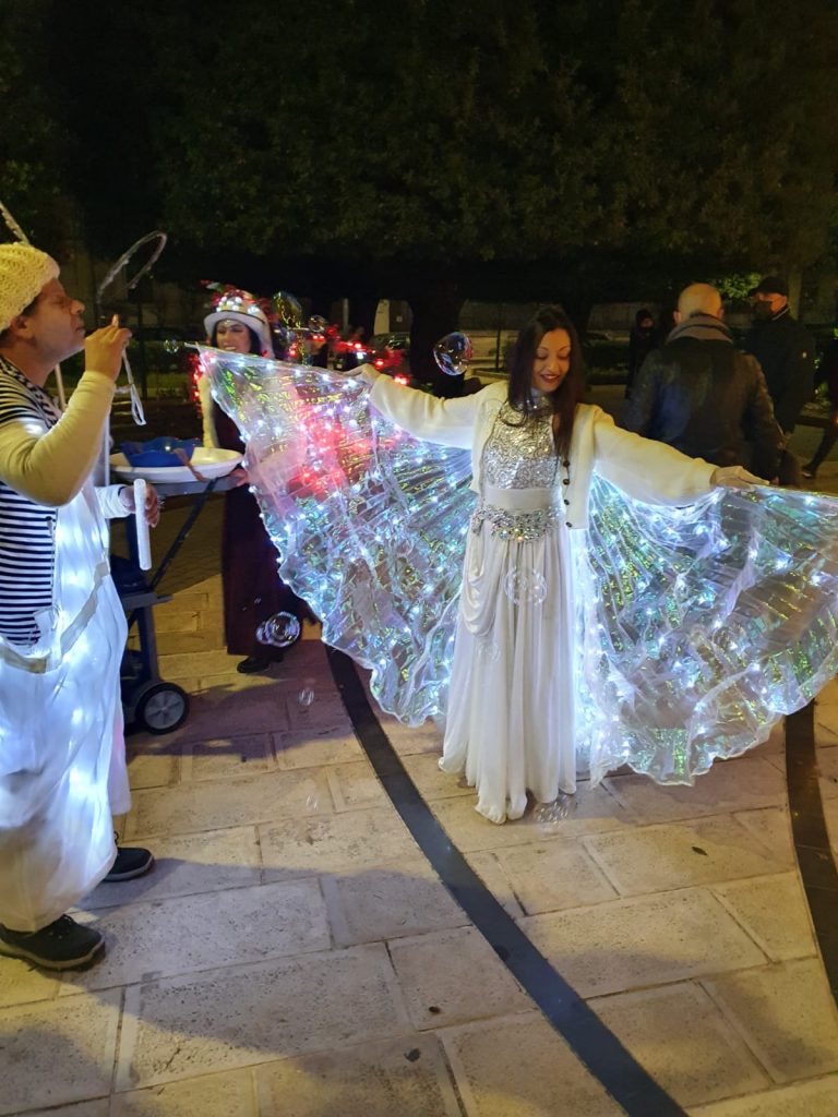 Spettacolo Farfalle con ali luminose matrimonio ... suggestivo e di grande impatto con il pubblico,