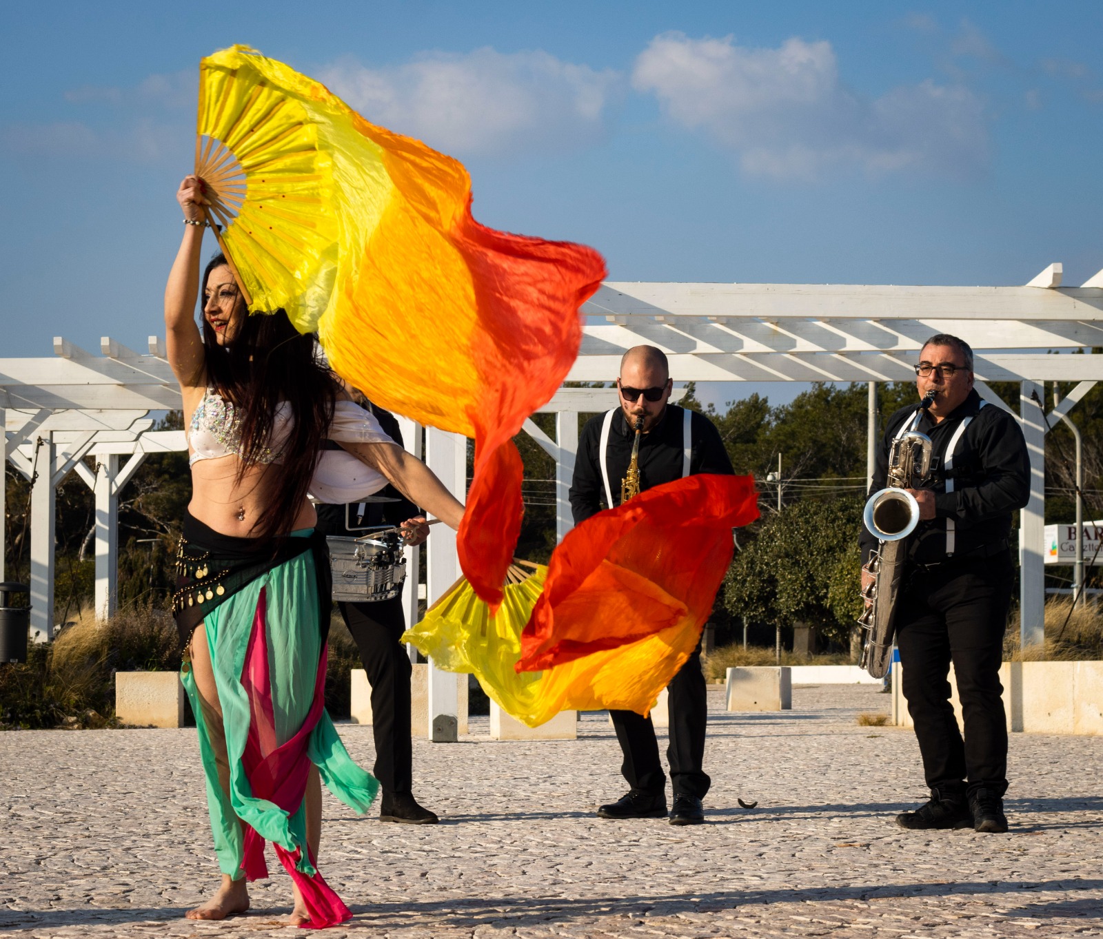Salento-Street-Band-Artisti-di-strada-Kalos-Circo-Mobile-24
