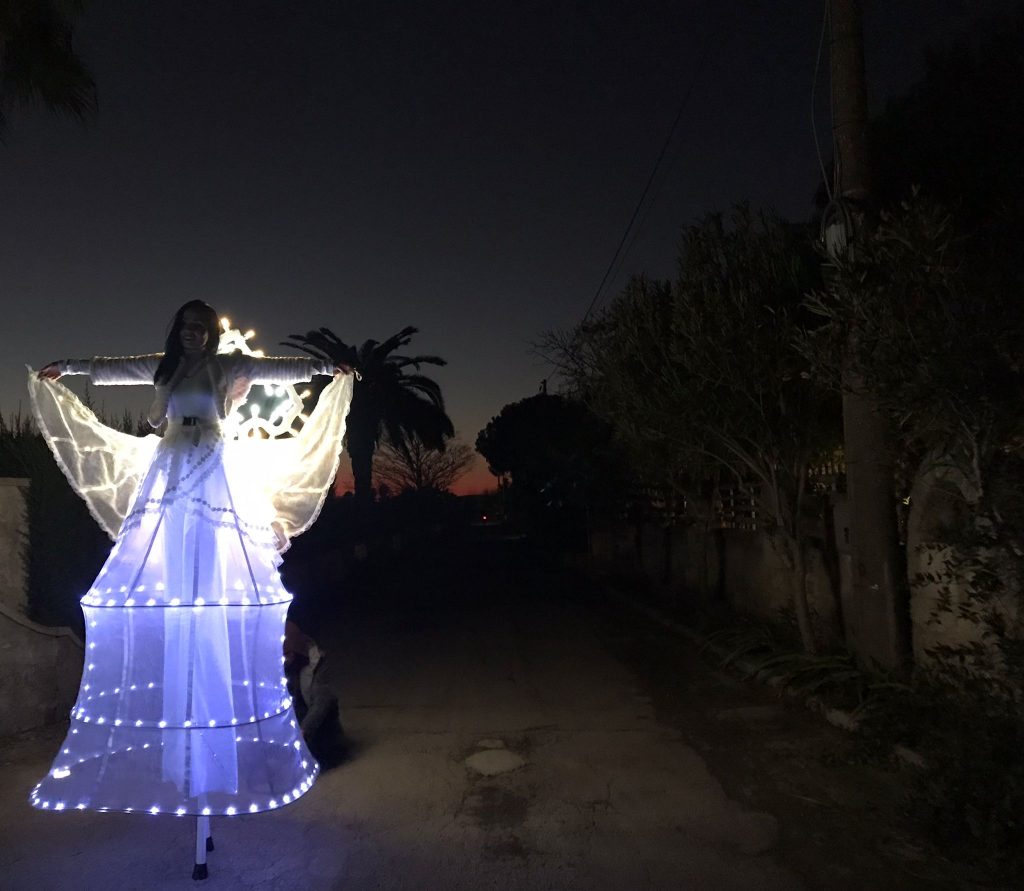 Spettacolo Farfalle con ali luminose matrimonio ... suggestivo e di grande impatto con il pubblico,