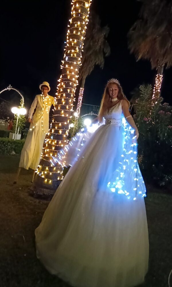 trampolieri luminosi - spettacoli eventi di classe - circensi - baianchi trampolieri - matrimonio - artisti di strada puglia - Lecce (134)