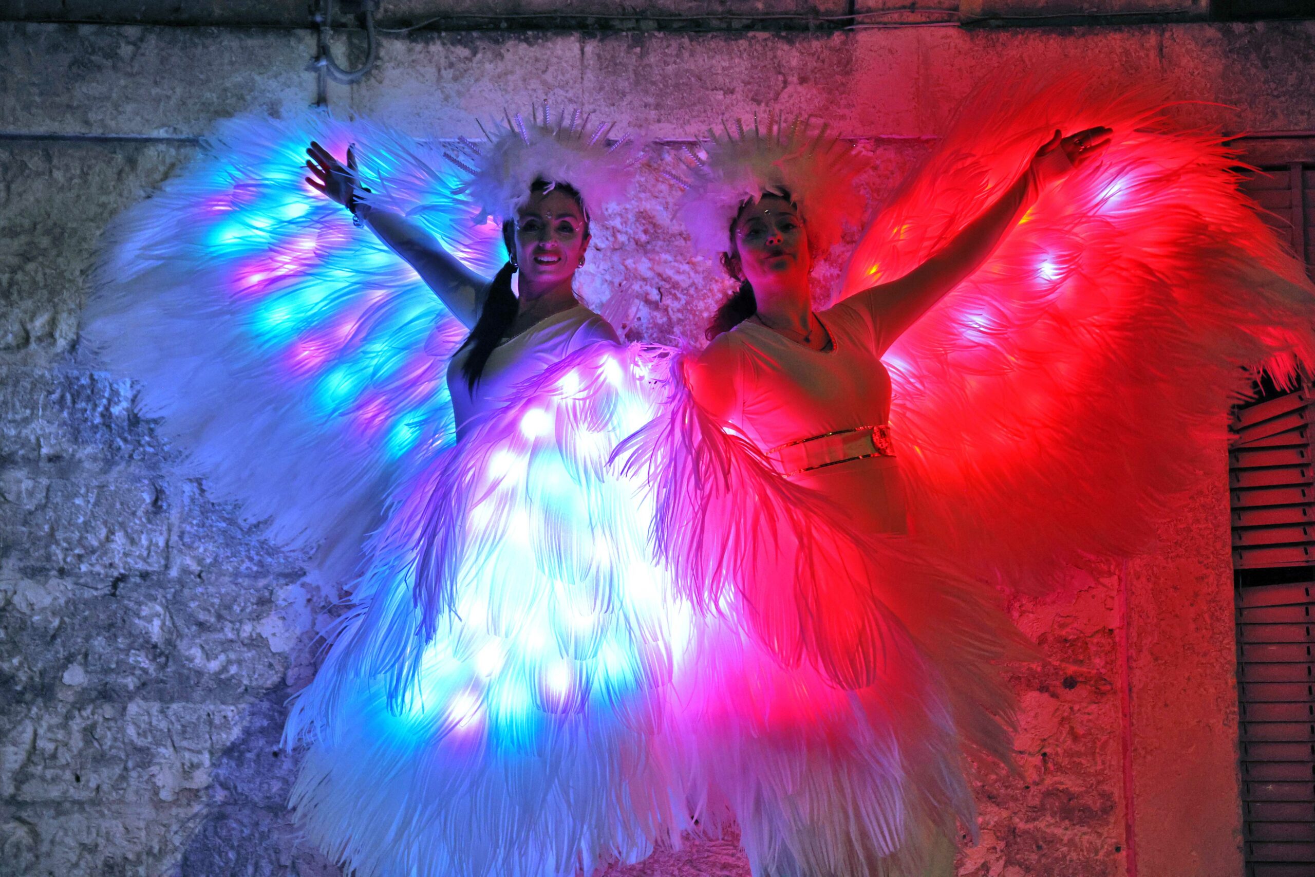 light-signals-2.0-celeste-rosso