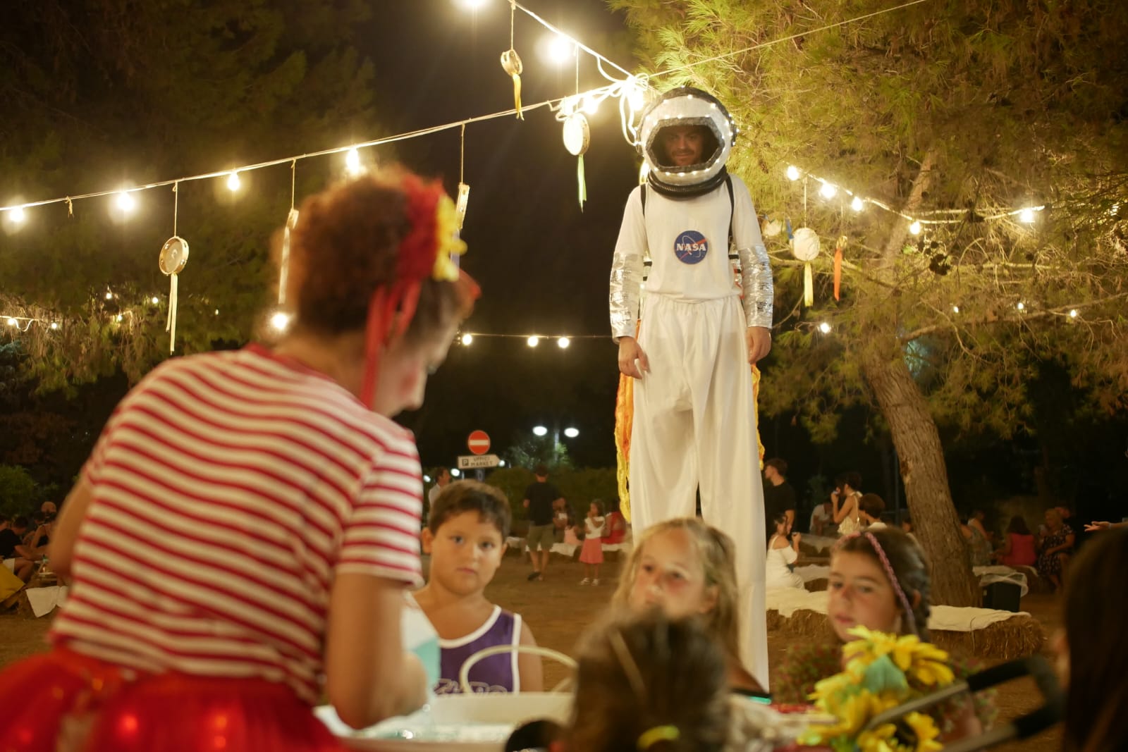 trampolieri-nasa-astronauti-strampolati-artistidistrada-puglia-open-circus-puglia-japigia-wedding (45)