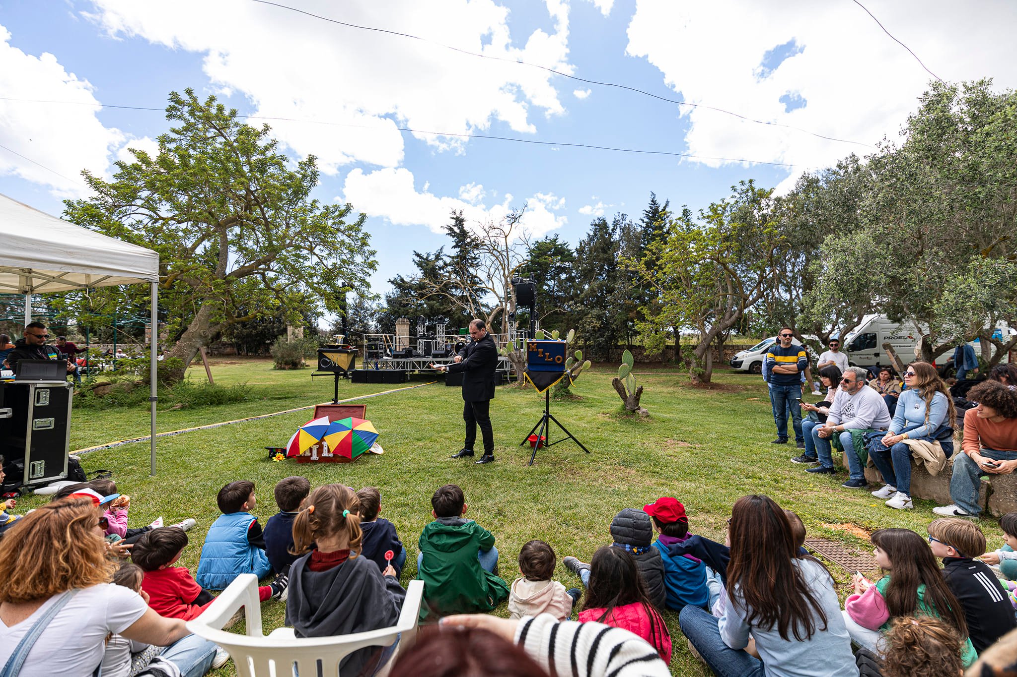 mago-milo-events-artistidistrada-puglia-open-circus-puglia-japigia-wedding (3)