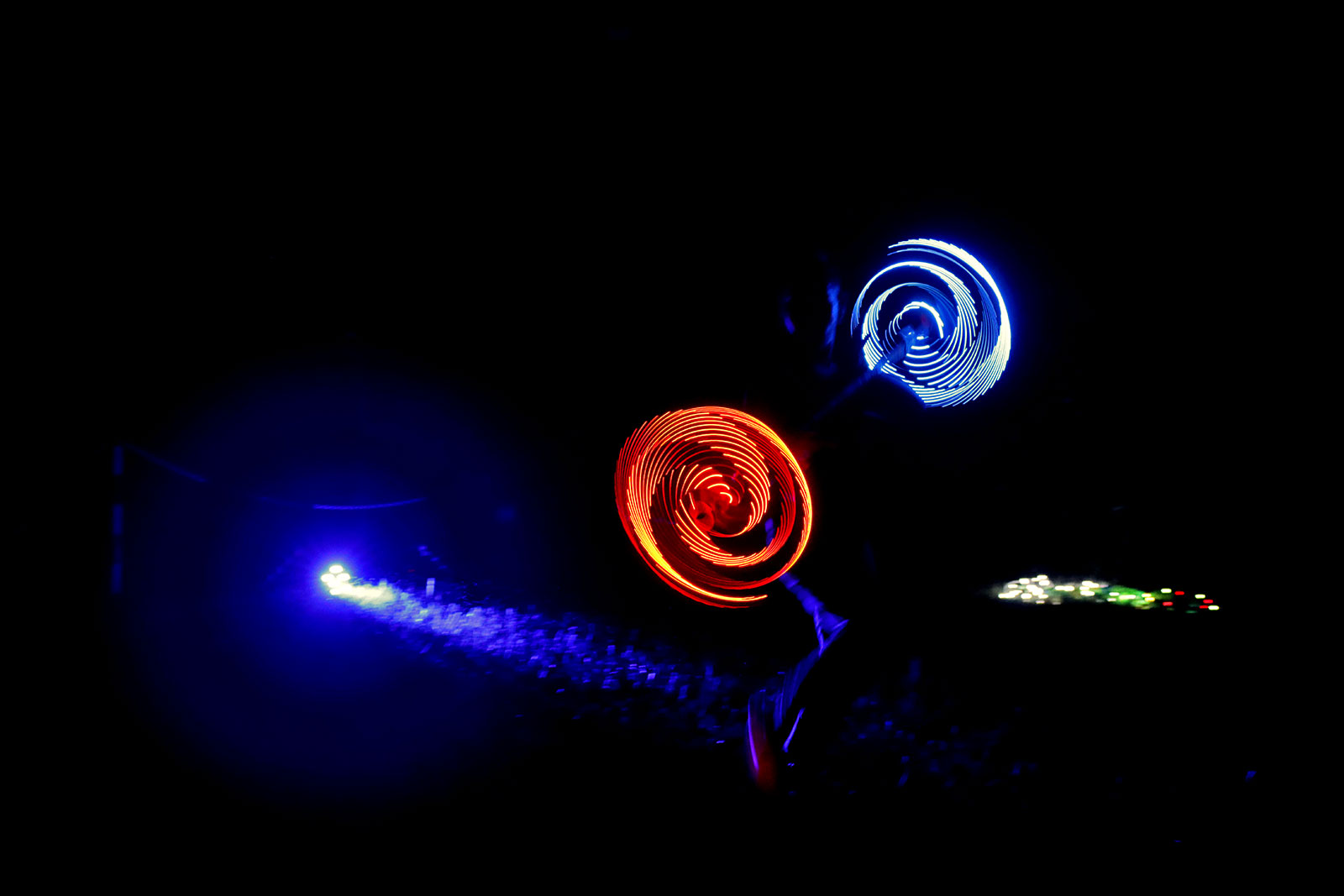 maori-giocoleria-led-luminosa-artistidistrada-puglia-open-circus-puglia-japigia-wedding (3)
