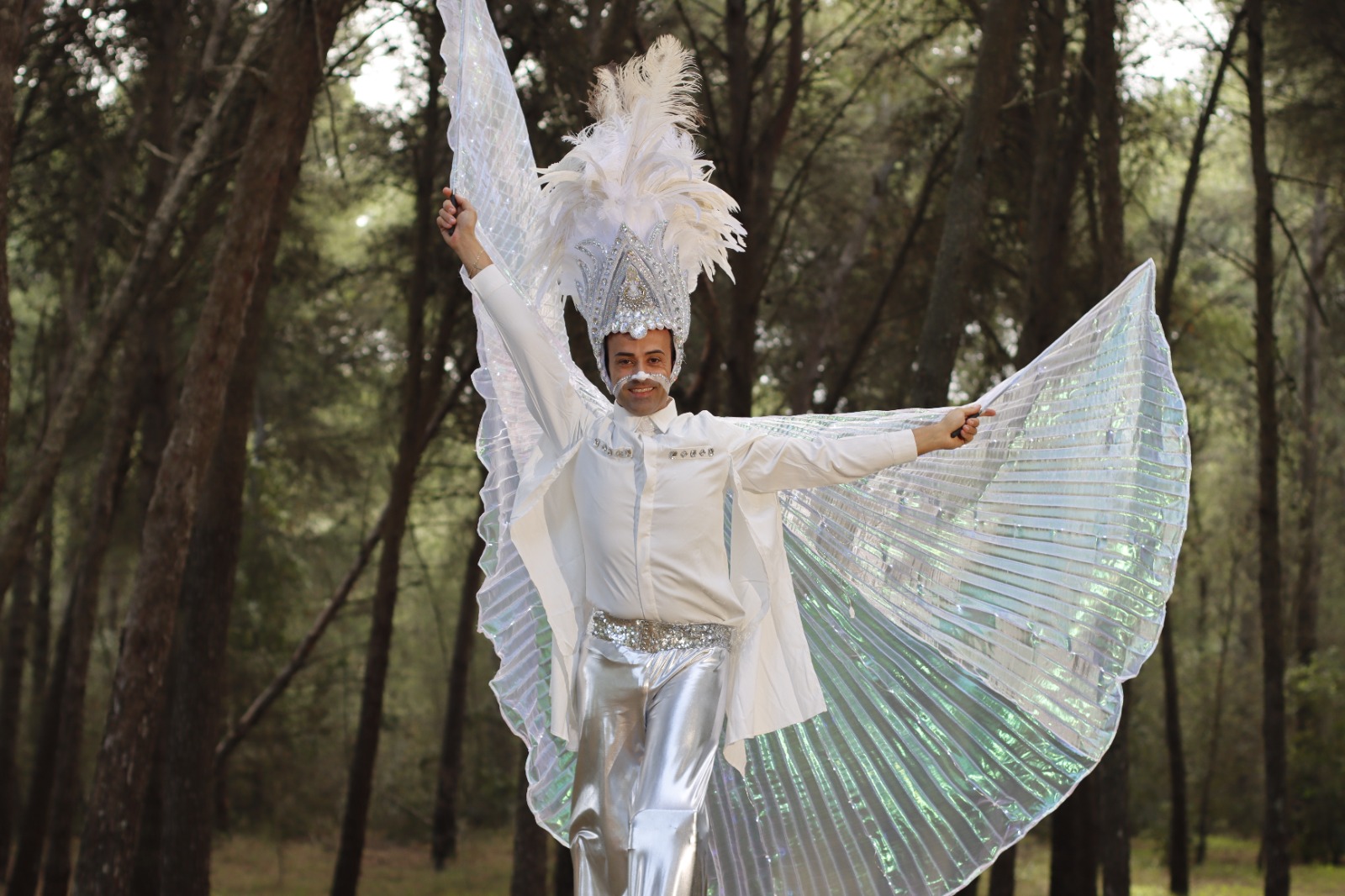 mr-kismet-trampoliere-artistidistrada-puglia-open-circus-puglia-japigia-wedding (4)
