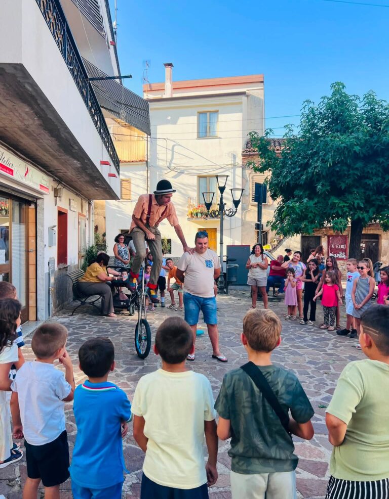 giocoliere-artistidistrada-puglia-eventi-esclusivi-puglia (10)