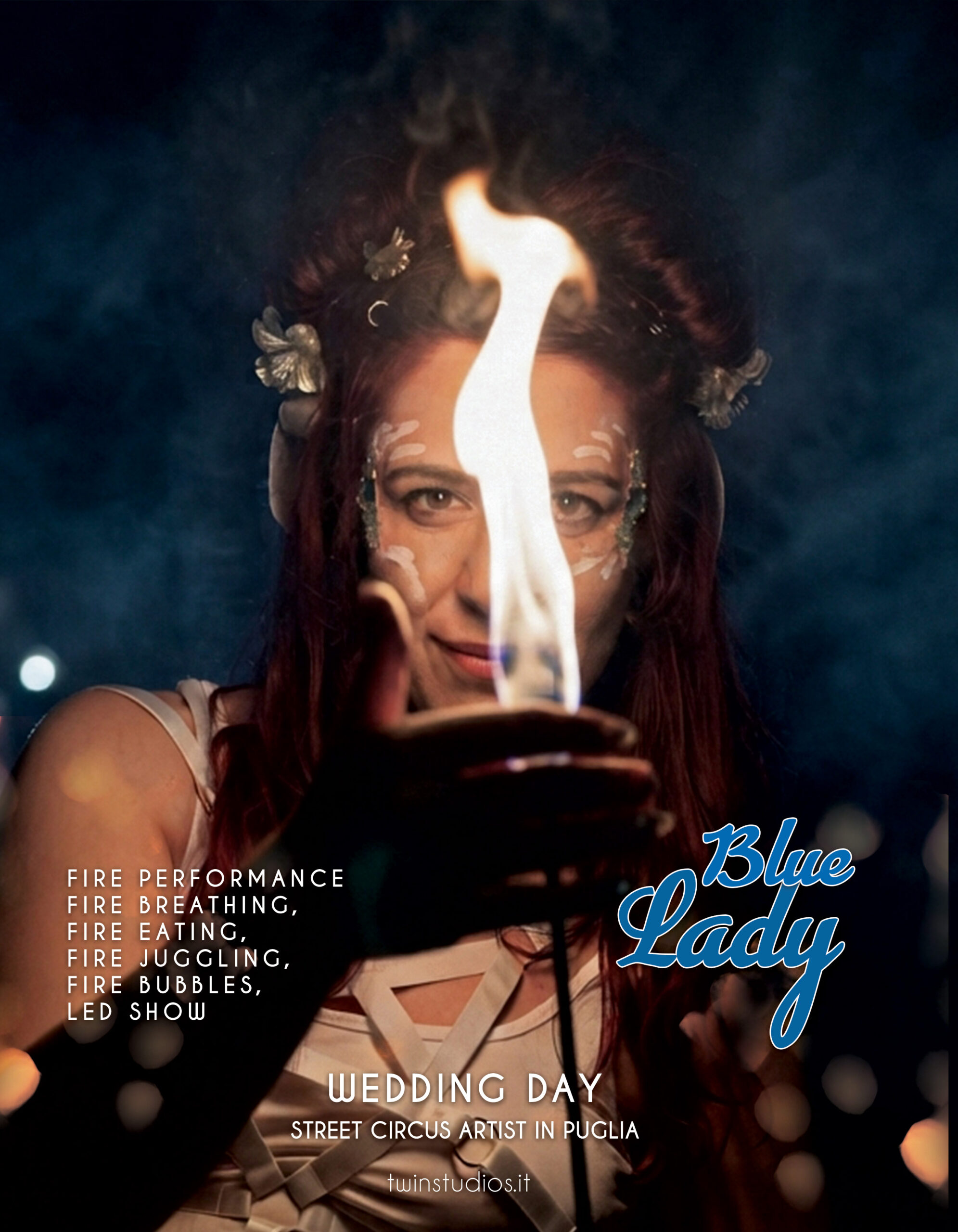 fire-blue-lady-sputafuoco-mangiafuoco-